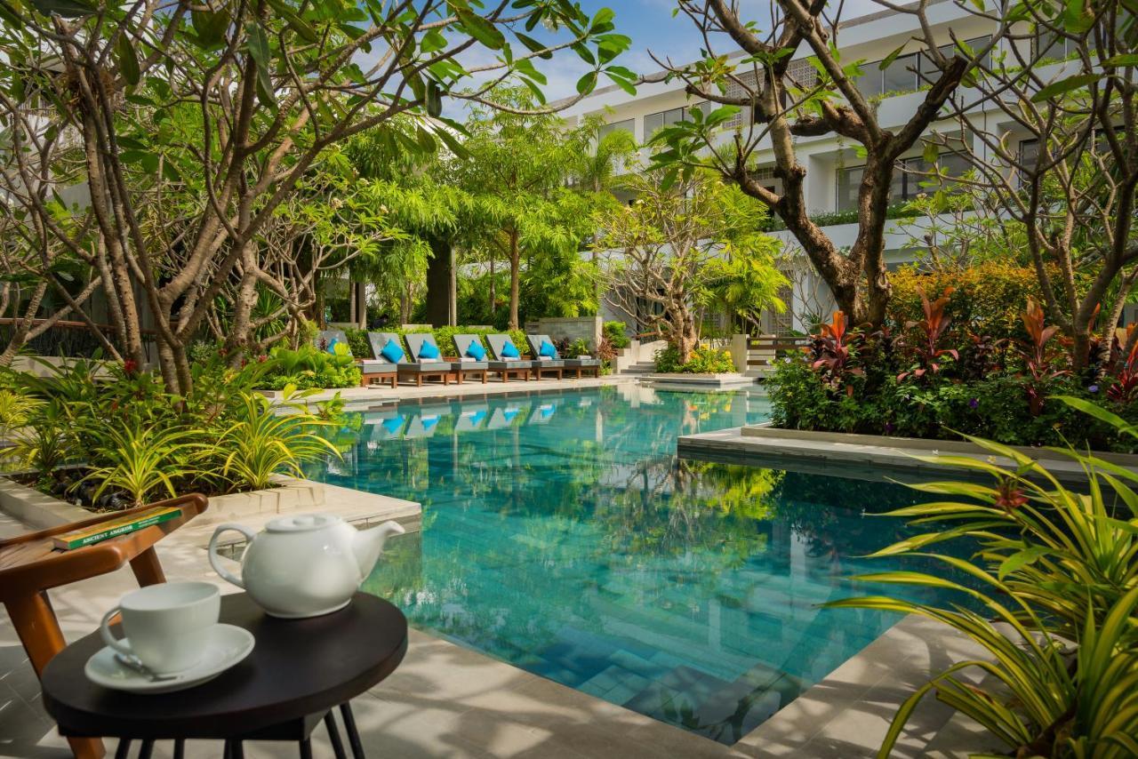 Eightfold Urban Resort سيام ريب المظهر الخارجي الصورة The swimming pool at the hotel