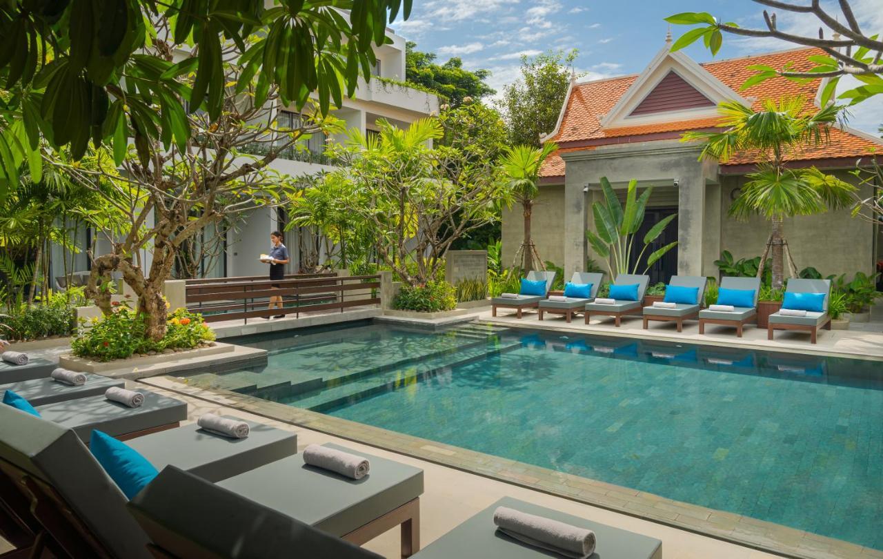 Eightfold Urban Resort سيام ريب المظهر الخارجي الصورة The swimming pool at The Library