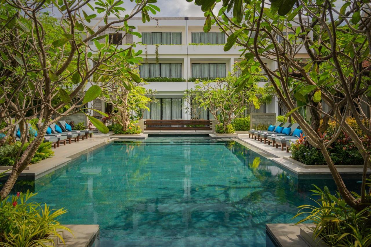 Eightfold Urban Resort سيام ريب المظهر الخارجي الصورة The hotel's swimming pool