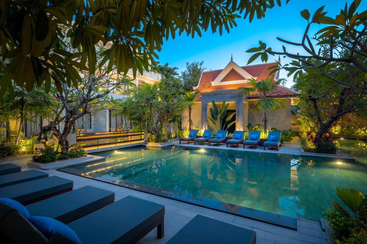 Eightfold Urban Resort سيام ريب المظهر الخارجي الصورة The hotel's swimming pool
