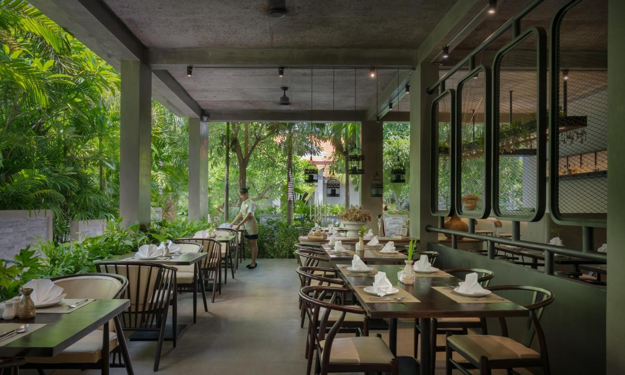 Eightfold Urban Resort سيام ريب المظهر الخارجي الصورة Restaurant interior