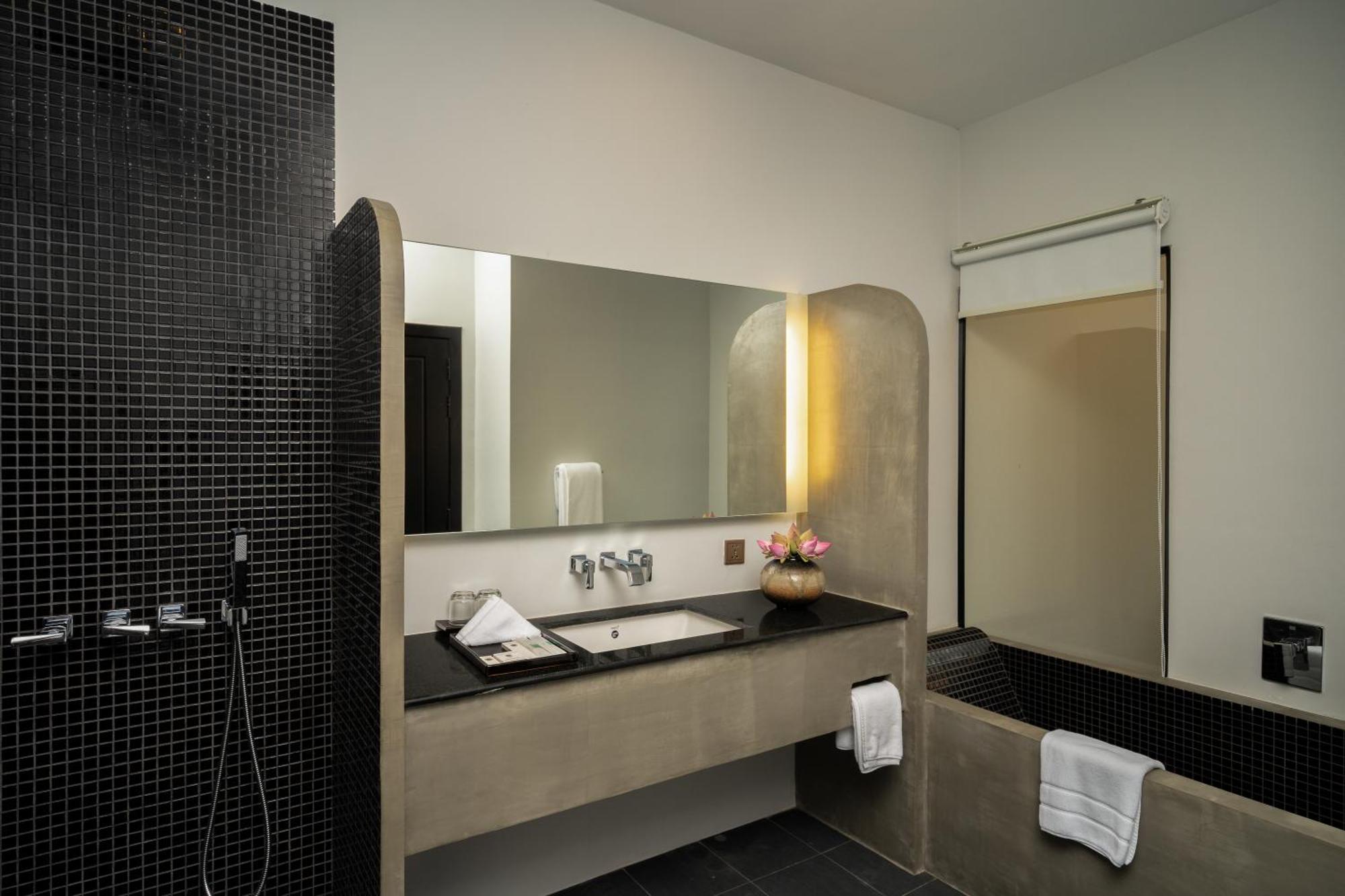 Eightfold Urban Resort سيام ريب الغرفة الصورة Bathroom